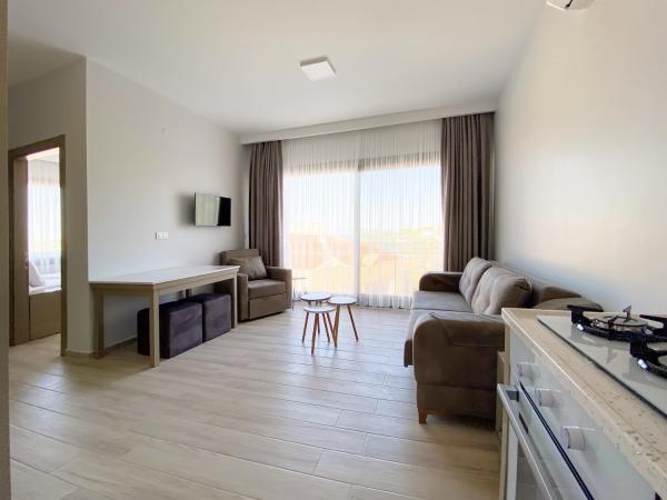 Azize Palas Apart Otel : photo 2 de la chambre chambre quadruple - vue sur mer