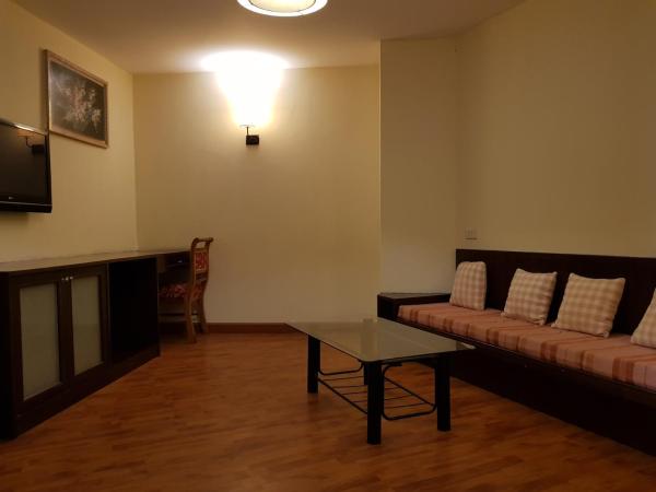 Pangviman Place Resotel SHA Plus : photo 3 de la chambre suite lit king-size