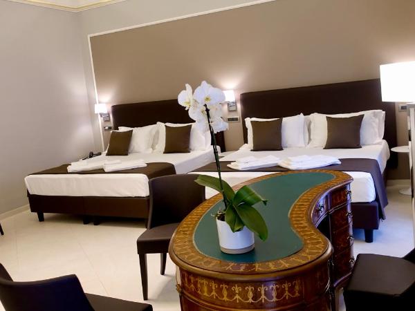 ETNEA STYLE CATANIA LUXURY ROOMS : photo 8 de la chambre chambre exécutive avec 2 lits queen-size