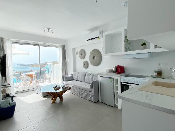 Amperian Mykonos Suites & Villas : photo 10 de la chambre appartement 2 chambres supérieur avec piscine à débordement privée - vue sur mer