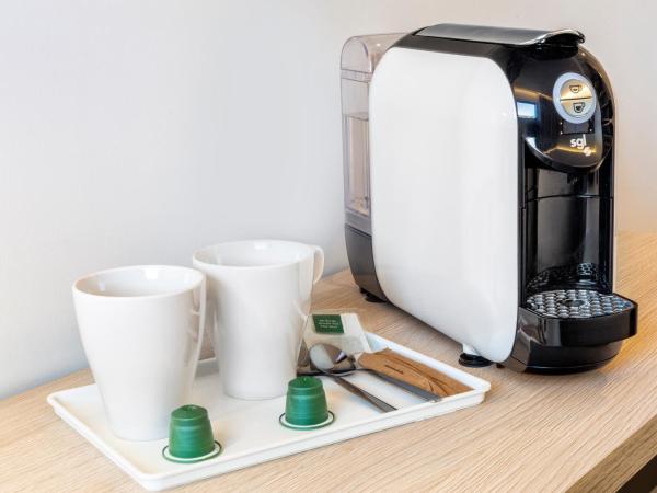 B&B HOTEL Alicante : photo 6 de la chambre chambre double supérieure