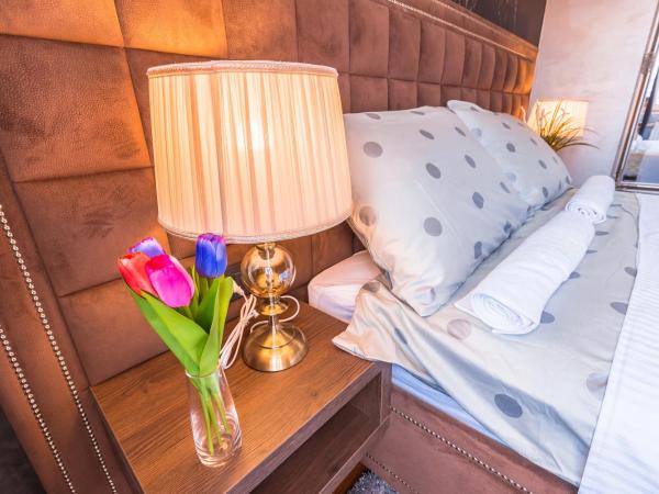 Seven Stories Rooms, 4th Floor, no elevator : photo 8 de la chambre chambre double deluxe