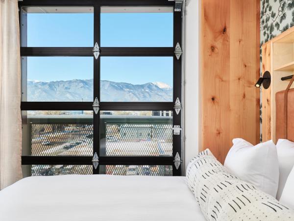 Kinship Landing : photo 2 de la chambre mountain double queen suite