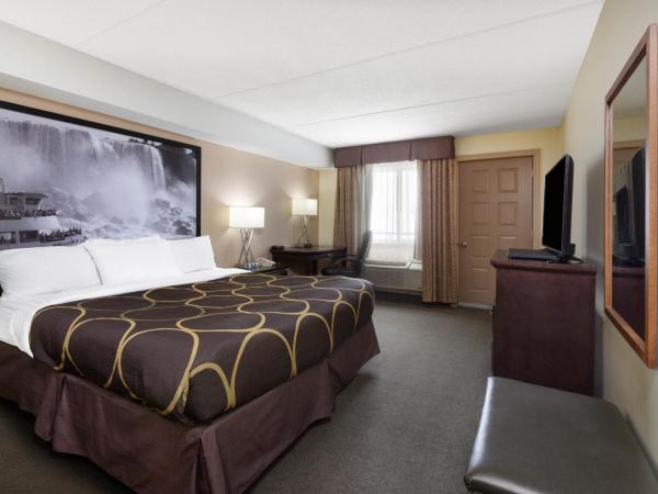Super 8 by Wyndham Niagara Falls by the Falls : photo 1 de la chambre chambre lit king-size - non-fumeurs