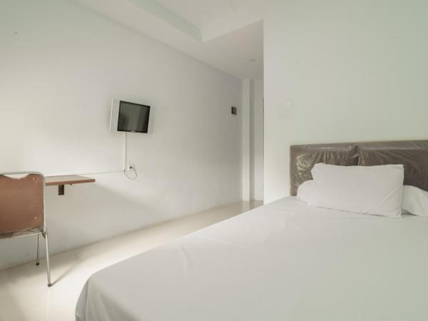 KoolKost Syariah near Kampus Utama Universitas Budi Luhur : photo 8 de la chambre chambre double standard