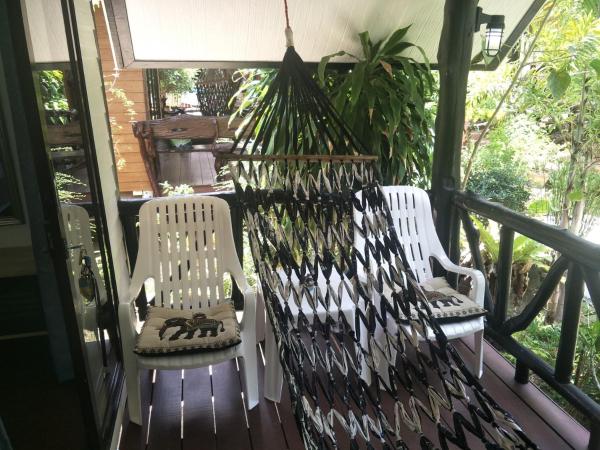 Lanta Fa Rung Beach Resort : photo 5 de la chambre bungalow supérieur avec climatisation - vue sur jardin
