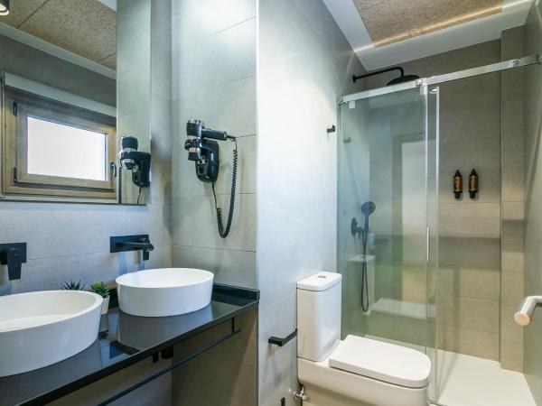 Aquitania Home Suites : photo 10 de la chambre penthouse