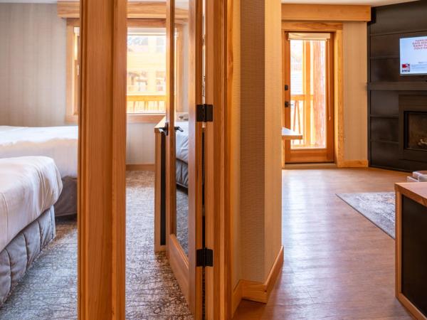 Moose Hotel and Suites : photo 6 de la chambre suite 1 chambre avec 2 lits queen-size