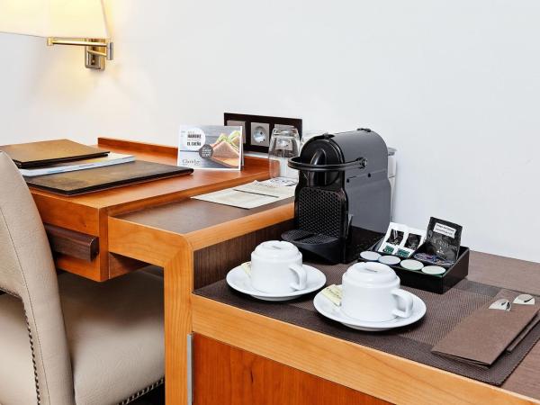 Claridge Madrid : photo 2 de la chambre chambre lit king-size supérieure