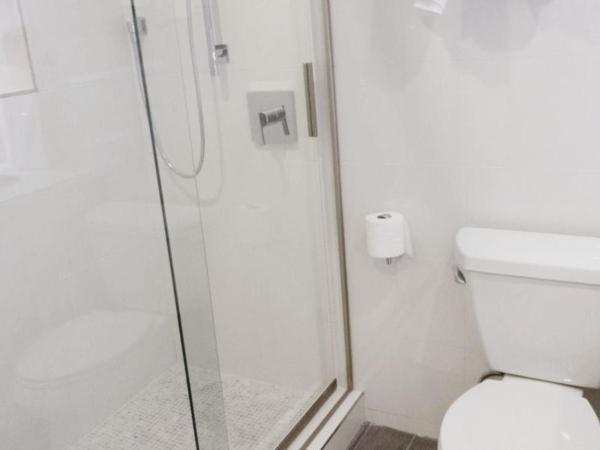 Sands Of La Jolla : photo 6 de la chambre chambre lit queen-size avec balcon