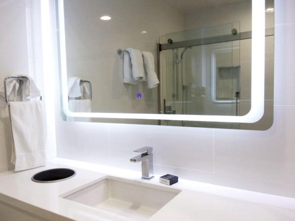 Sands Of La Jolla : photo 5 de la chambre chambre lit queen-size avec balcon