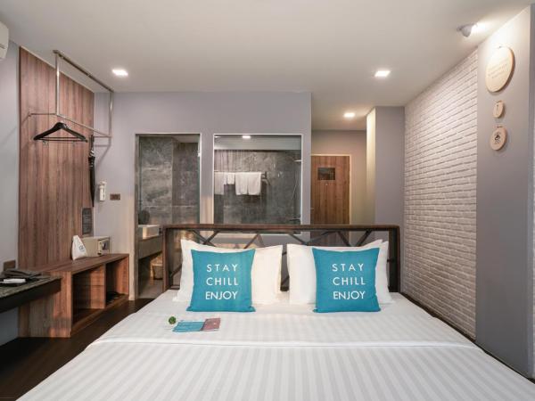 Cross Vibe Chiang Mai Decem Nimman Hotel - formerly X2 Vibe Chiang Mai Decem - SHA Extra Plus : photo 1 de la chambre chambre deluxe