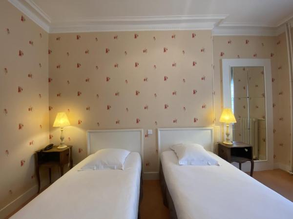The Originals Boutique, Hôtel Terminus, Bourg-en-Bresse Gare (Qualys-Hotel) : photo 1 de la chambre chambre lits jumeaux confort