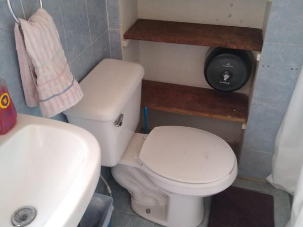 Hostal don Felipe : photo 7 de la chambre chambre double avec salle de bains commune