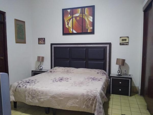 Hostal don Felipe : photo 1 de la chambre chambre double avec salle de bains privative