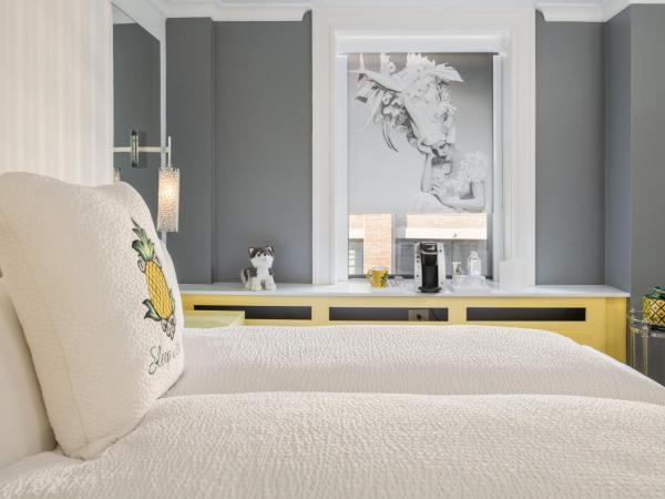 Staypineapple, A Delightful Hotel, South End : photo 8 de la chambre chambre lit king-size deluxe