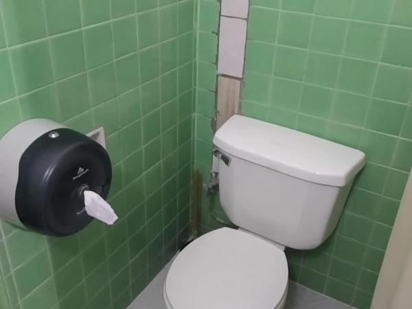 Hostal don Felipe : photo 4 de la chambre chambre double avec salle de bains privative