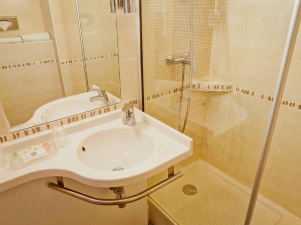 Best Western Crequi Lyon Part Dieu : photo 4 de la chambre chambre lit queen-size confort