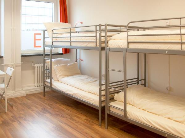 MAC City Hostel : photo 2 de la chambre lit dans dortoir pour femmes de 4 lits