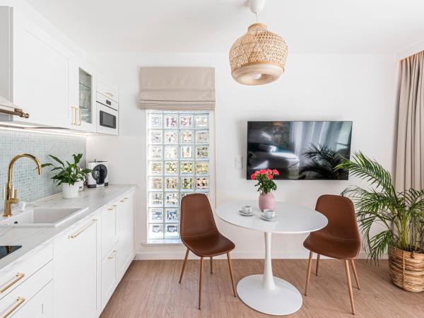 Lapwing Residence Sopot : photo 6 de la chambre studio lit king-size deluxe