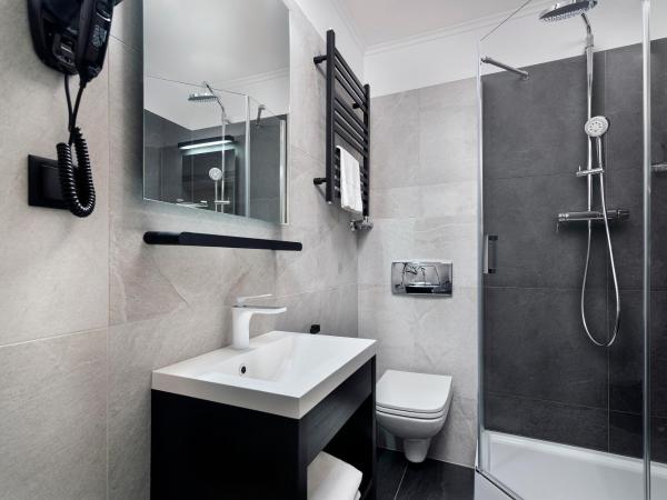 IBB Hotel Grand Hotel Lublin : photo 5 de la chambre hébergement simple moderne