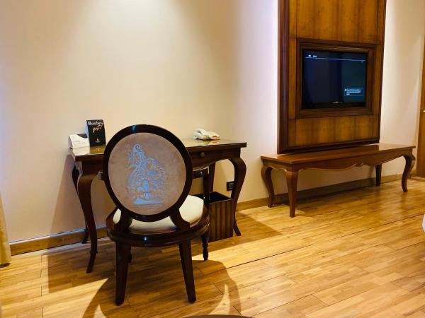 Seven Seas Hotel : photo 9 de la chambre chambre lit king-size