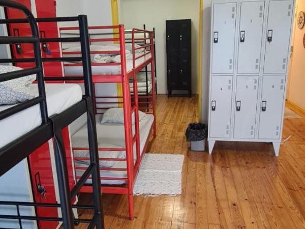 Auristelas Hostel : photo 5 de la chambre lit dans dortoir de 8 lits