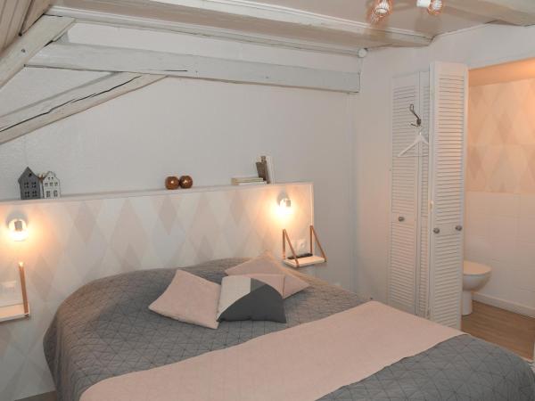 Chambres d'hôtes Chez Caroline : photo 2 de la chambre chambre rose