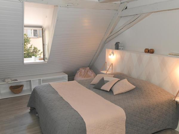 Chambres d'hôtes Chez Caroline : photo 4 de la chambre chambre rose