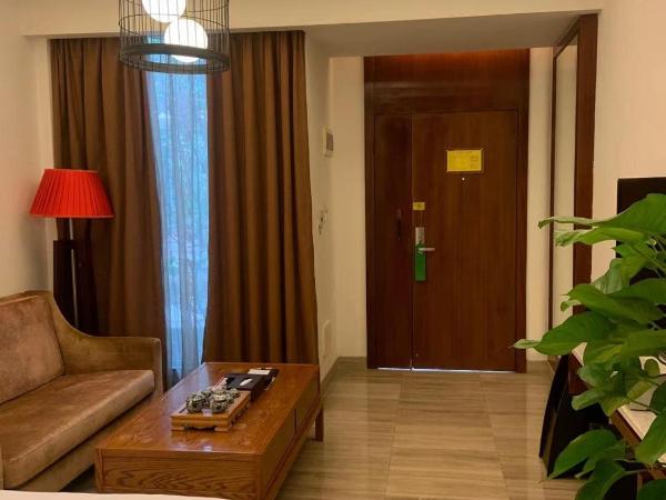 Guangzhou Fangyuan Hotel : photo 4 de la chambre appartement avec balcon