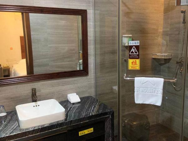 Guangzhou Fangyuan Hotel : photo 2 de la chambre chambre double ou lits jumeaux avec balcon