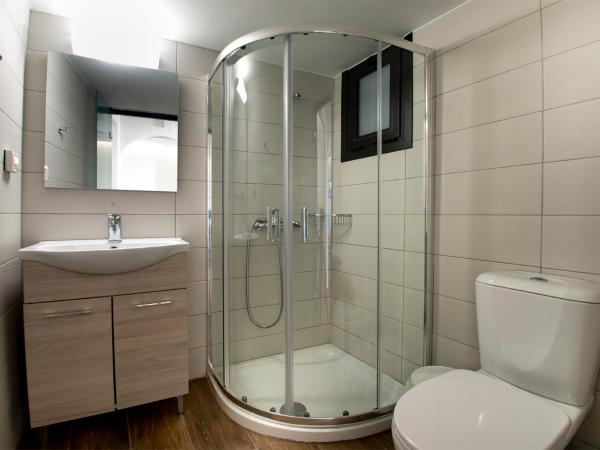 Villa Margarita Suites : photo 2 de la chambre suite lit queen-size