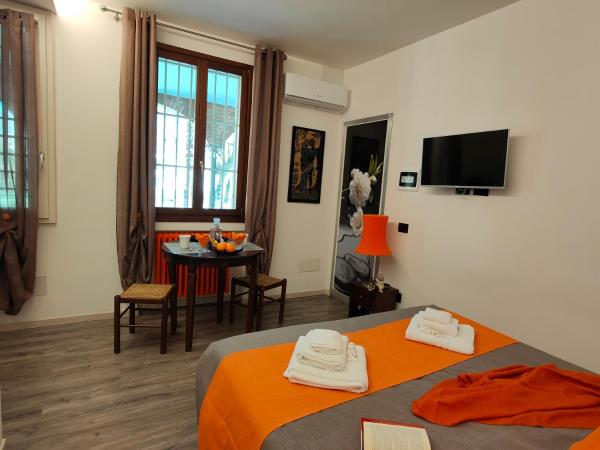 Wagon-lit : photo 3 de la chambre chambre triple avec salle de bains privative