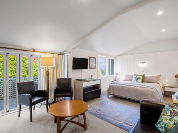Queenstown House Bed & Breakfast and Apartments : photo 1 de la chambre chambre lit king-size ou lits jumeaux