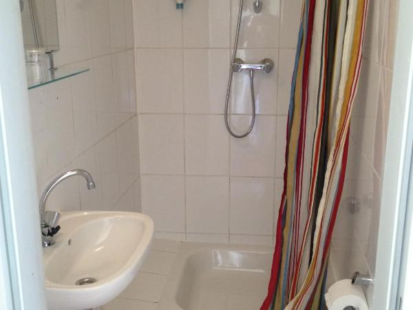 Domo Hotel Mondial : photo 6 de la chambre chambre simple