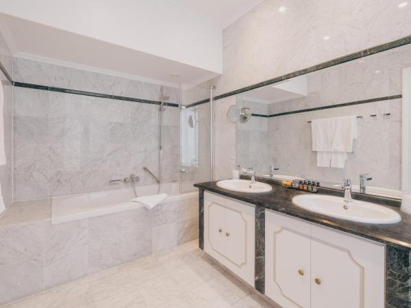 Hotel Manos Premier : photo 4 de la chambre chambre deluxe double ou lits jumeaux