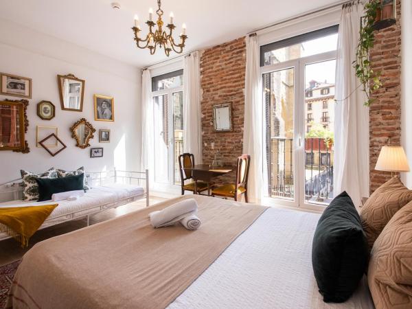 Off Beat Guesthouse - Self-check-in - Sleep Conscious : photo 6 de la chambre chambre double avec salle de bains commune