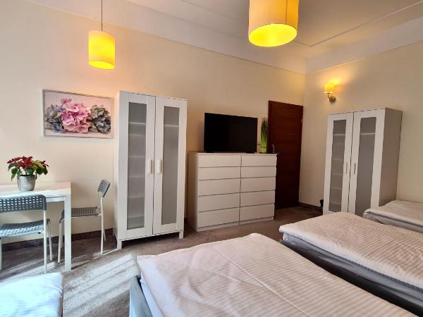 Hostel Moderna Rest : photo 5 de la chambre chambre quadruple classique