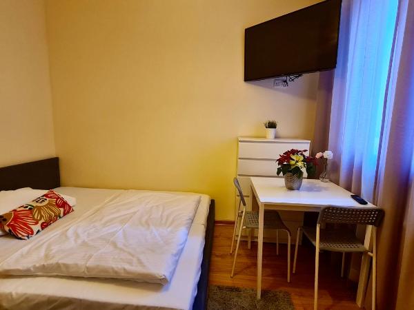 Hostel Moderna Rest : photo 5 de la chambre small double room near the kitchen