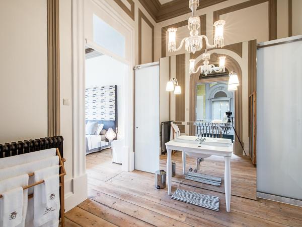 Charm Palace Porto : photo 6 de la chambre suite junior avec balcon