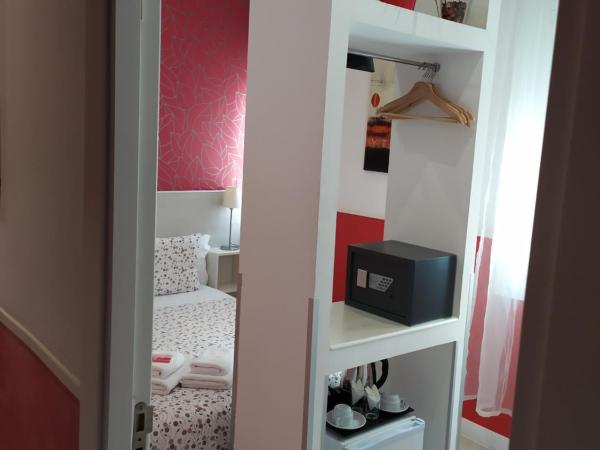 Hostal Inn Madrid : photo 5 de la chambre petite chambre double