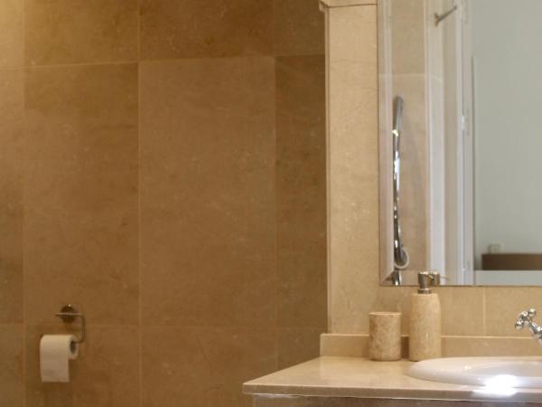 Luxury B&B Villa Tauro : photo 4 de la chambre chambre double deluxe avec balcon - vue sur mer