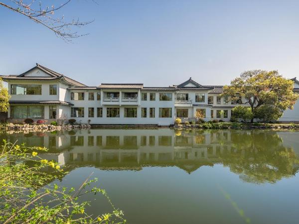 West Lake State Guest House : photo 5 de la chambre building 2 lakeside king room