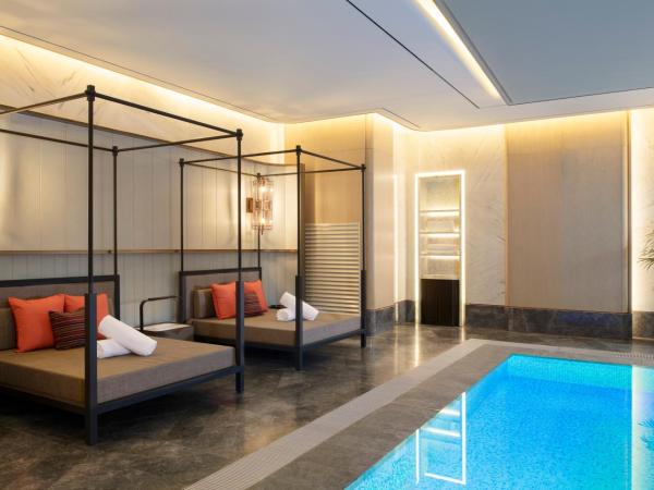 Fairmont Ambassador Seoul : photo 5 de la chambre chambre lit king-size deluxe fairmont - vue sur centre urbain