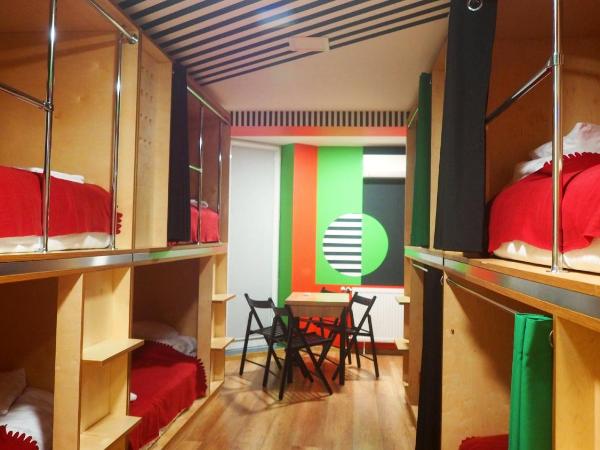 Good Times House : photo 1 de la chambre lit superposé dans dortoir mixte