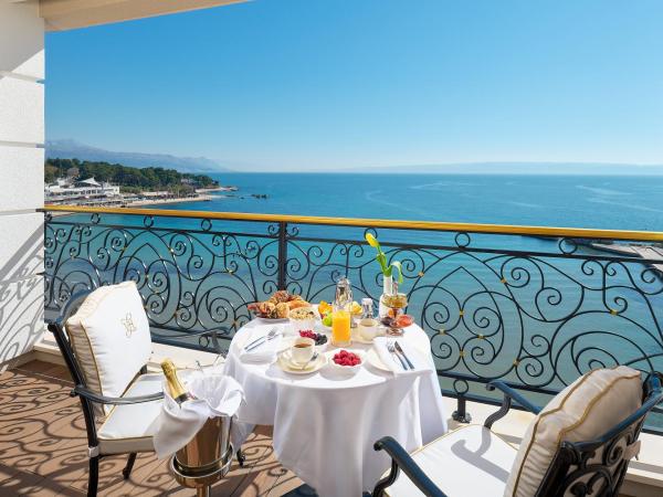 Hotel Villa Harmony : photo 4 de la chambre suite de luxe en front de mer avec jacuzzi extérieur