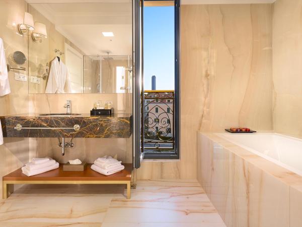 Hotel Villa Harmony : photo 10 de la chambre suite de luxe en front de mer avec jacuzzi extérieur