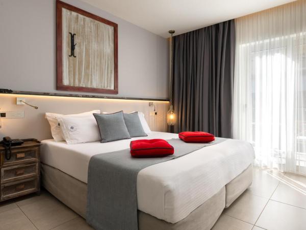Elakati Luxury Boutique Hotel - Adults Only : photo 1 de la chambre chambre double ou lits jumeaux deluxe avec balcon