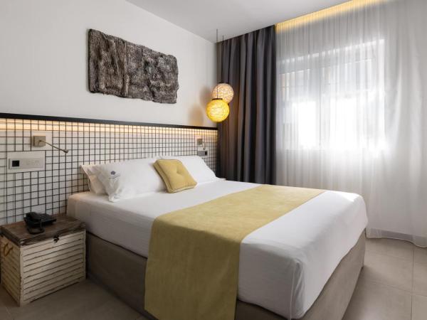 Elakati Luxury Boutique Hotel - Adults Only : photo 1 de la chambre suite junior de luxe avec balcon