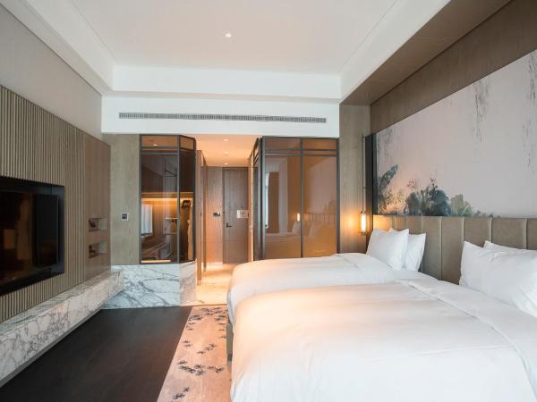 Sofitel Hangzhou Yingguan : photo 2 de la chambre chambre lits jumeaux de luxe - vue sur ville